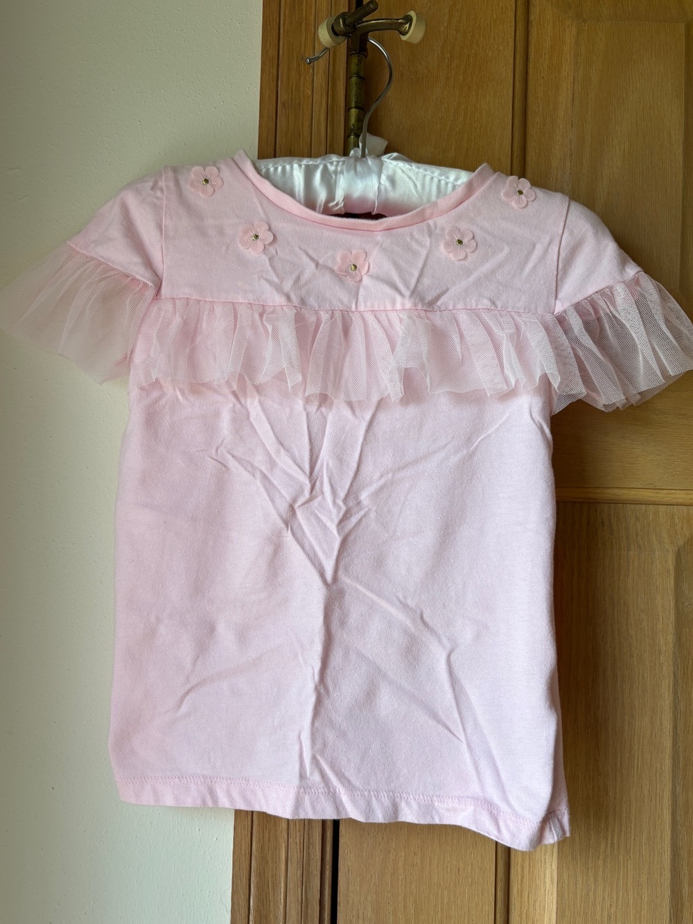 🤍Carter’s 🤍Pink Ruffle Flower top , girls size 5